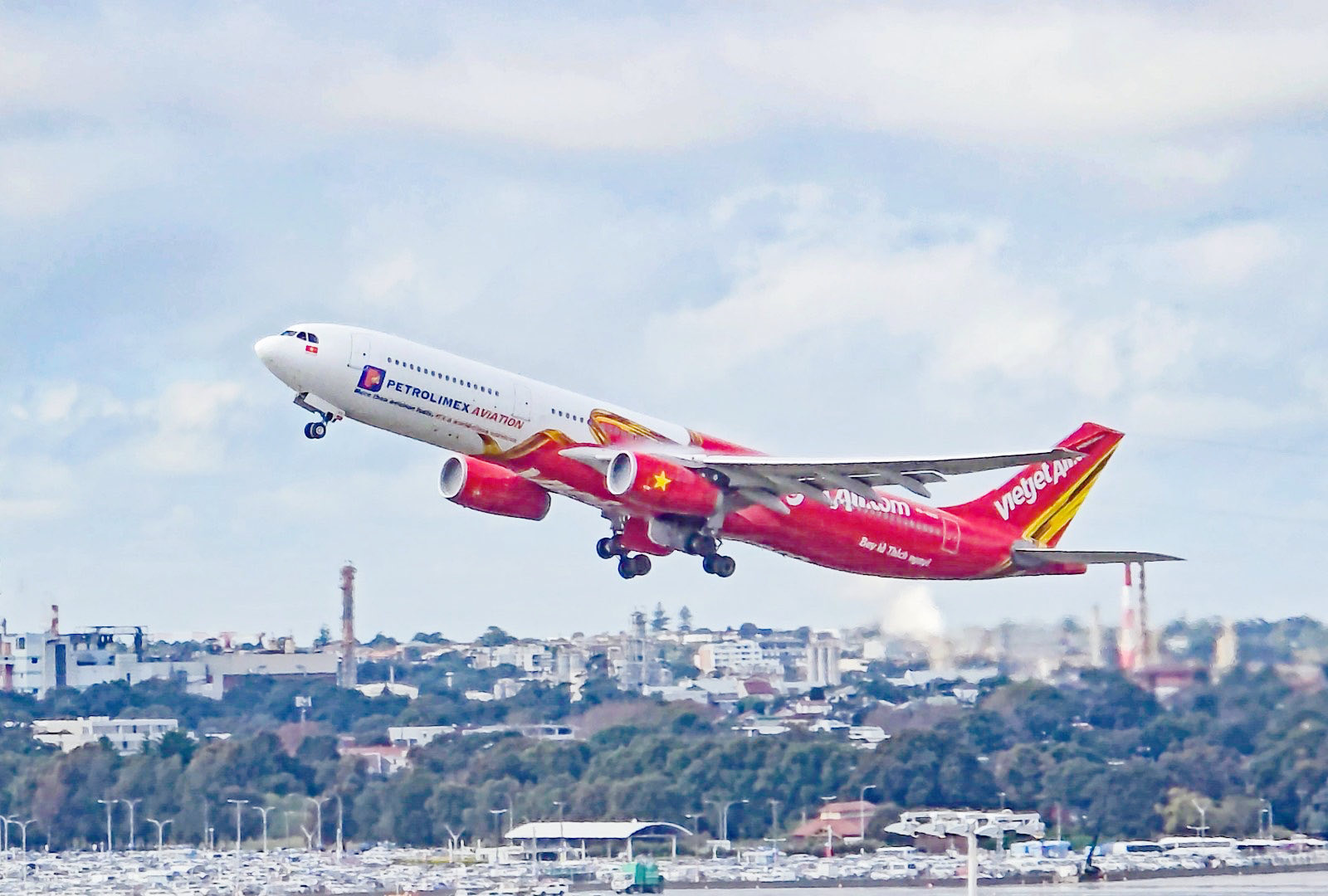 Vietjet khai trương đường bay Hà Nội – Sydney với vé hạng Thương gia giảm tới 50% 