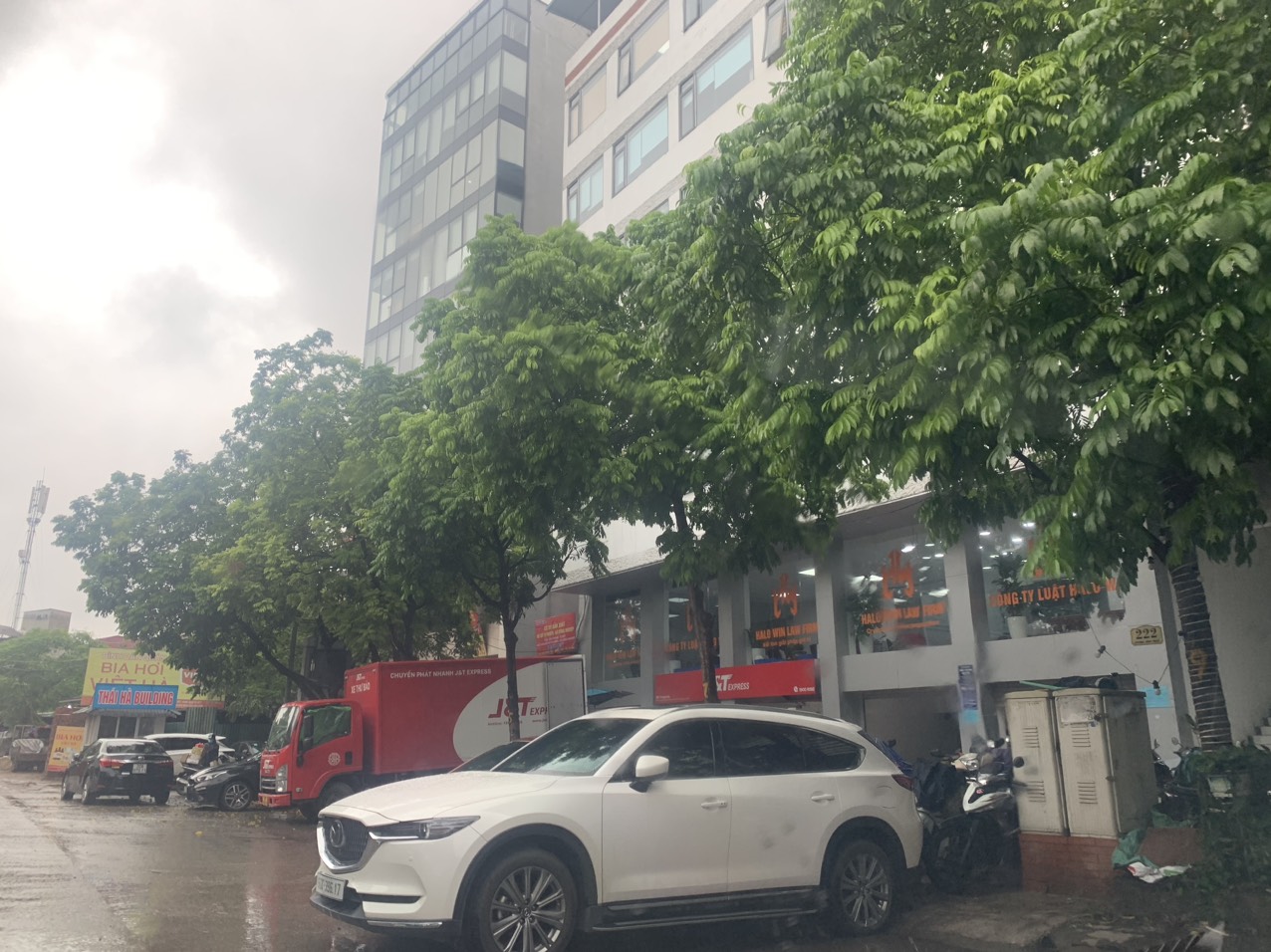 Cầu Giấy (Hà Nội) Bị đình chỉ do vi phạm PCCC, nhiều cơ sở vẫn ngang nhiên hoạt động