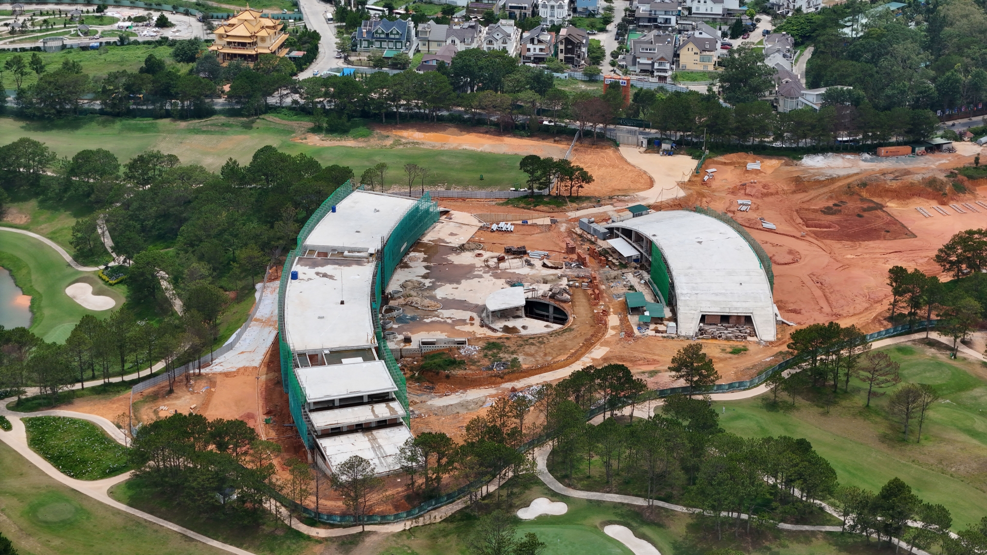 Lâm Đồng Chủ đầu tư sẽ tháo dỡ công trình sai phạm ở Sân golf Đồi Cù Đà Lạt