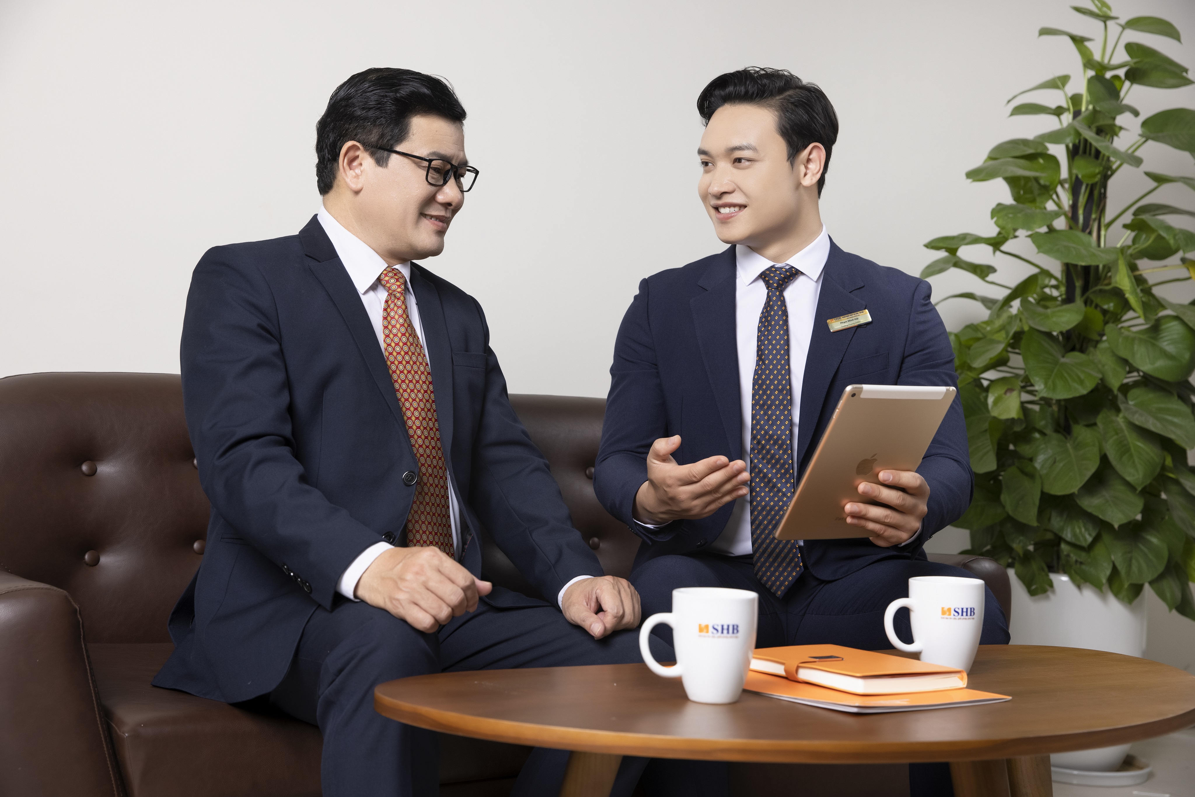 SHB ưu đãi lãi suất vay USD chỉ từ 4,5%năm, miễngiảm 66 loại phí dành cho doanh nghiệp xuất nhập khẩu