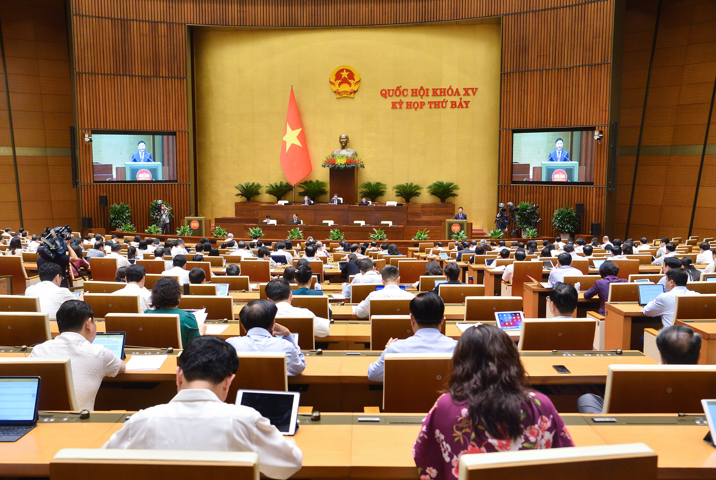 Nhiều công chứng viên từ chối công chứng do không đủ trình độ ngoại ngữ