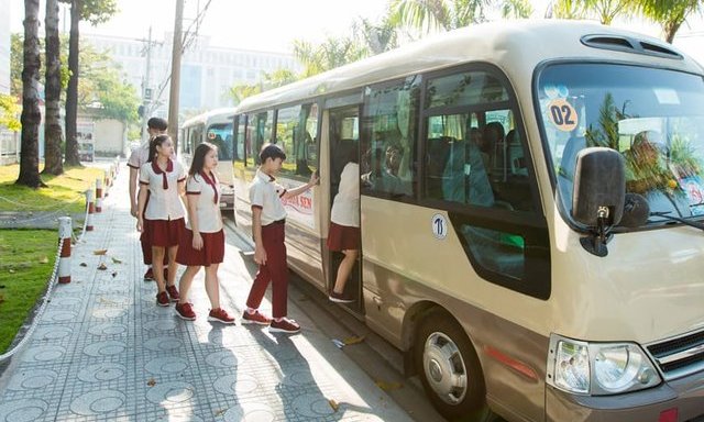 TPHCM yêu cầu tăng cường an toàn với xe ô tô đưa đón học sinh