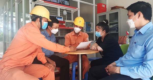 Những hàng hóa, dịch vụ nào phải đăng ký hợp đồng theo mẫu