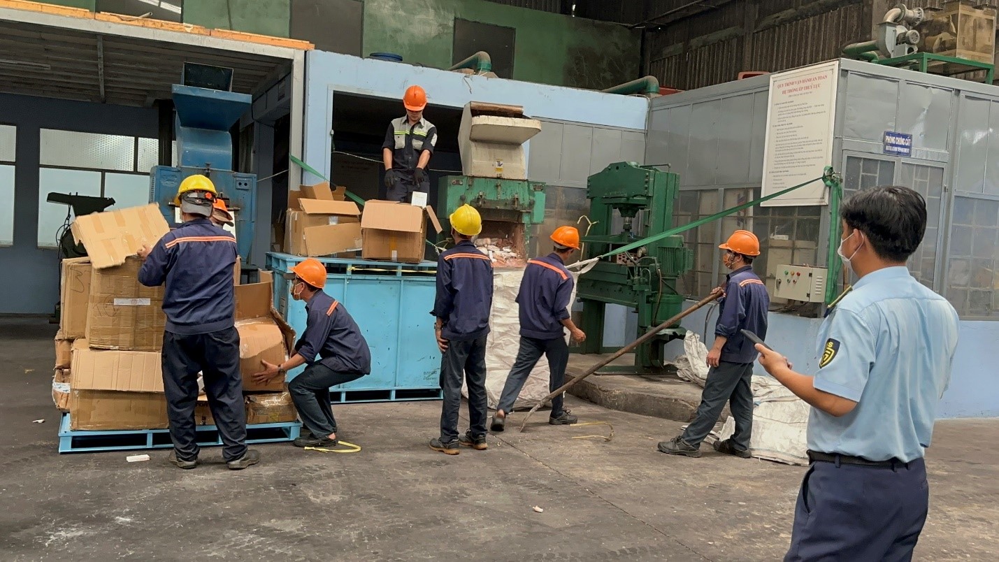 TPHCM Tiêu hủy hơn 29.000 đơn vị sản phẩm hàng hoá vi phạm