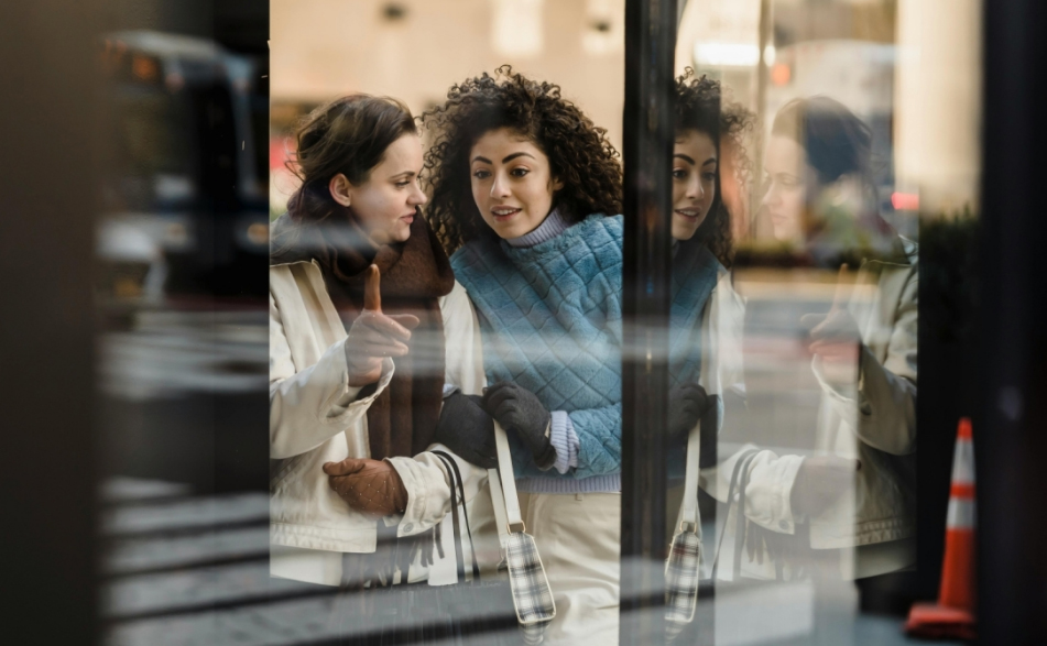 Các nhà bán lẻ làm gì để cân bằng đa kênh với cửa hàng thực tế