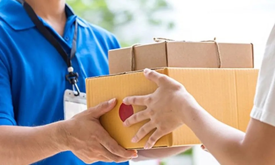 Cảnh báo thủ đoạn giả danh nhân viên giao hàng để lừa đảo