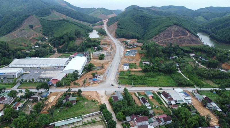 Gian lận hồ sơ, Công ty Xây dựng Việt Tiến bị cấm đấu thầu 3 năm