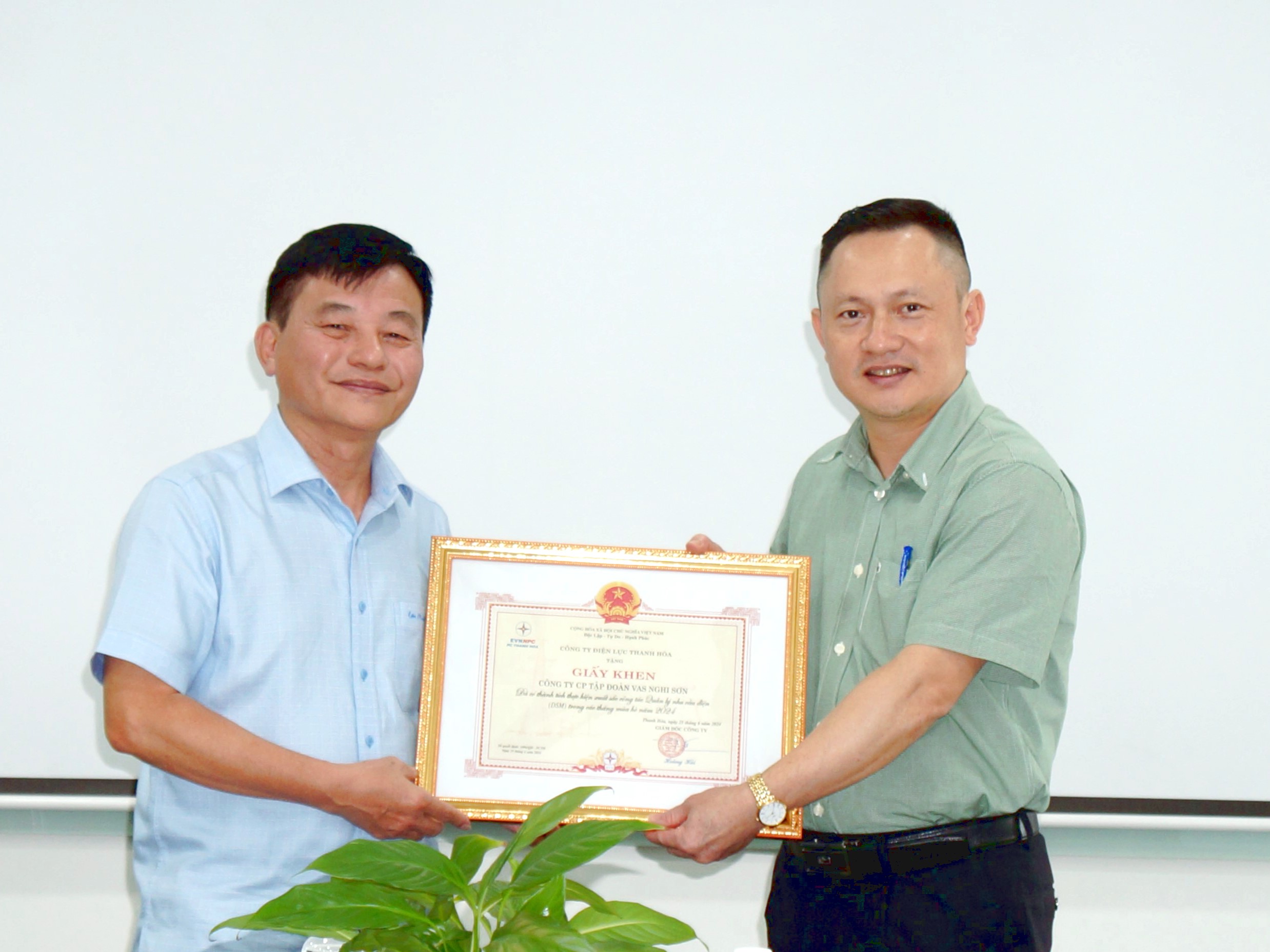 Điện Lực Thanh Hóa Tri ân khách hàng có thành tích xuất sắc trong công tác quản lý nhu cầu điện “DSM”