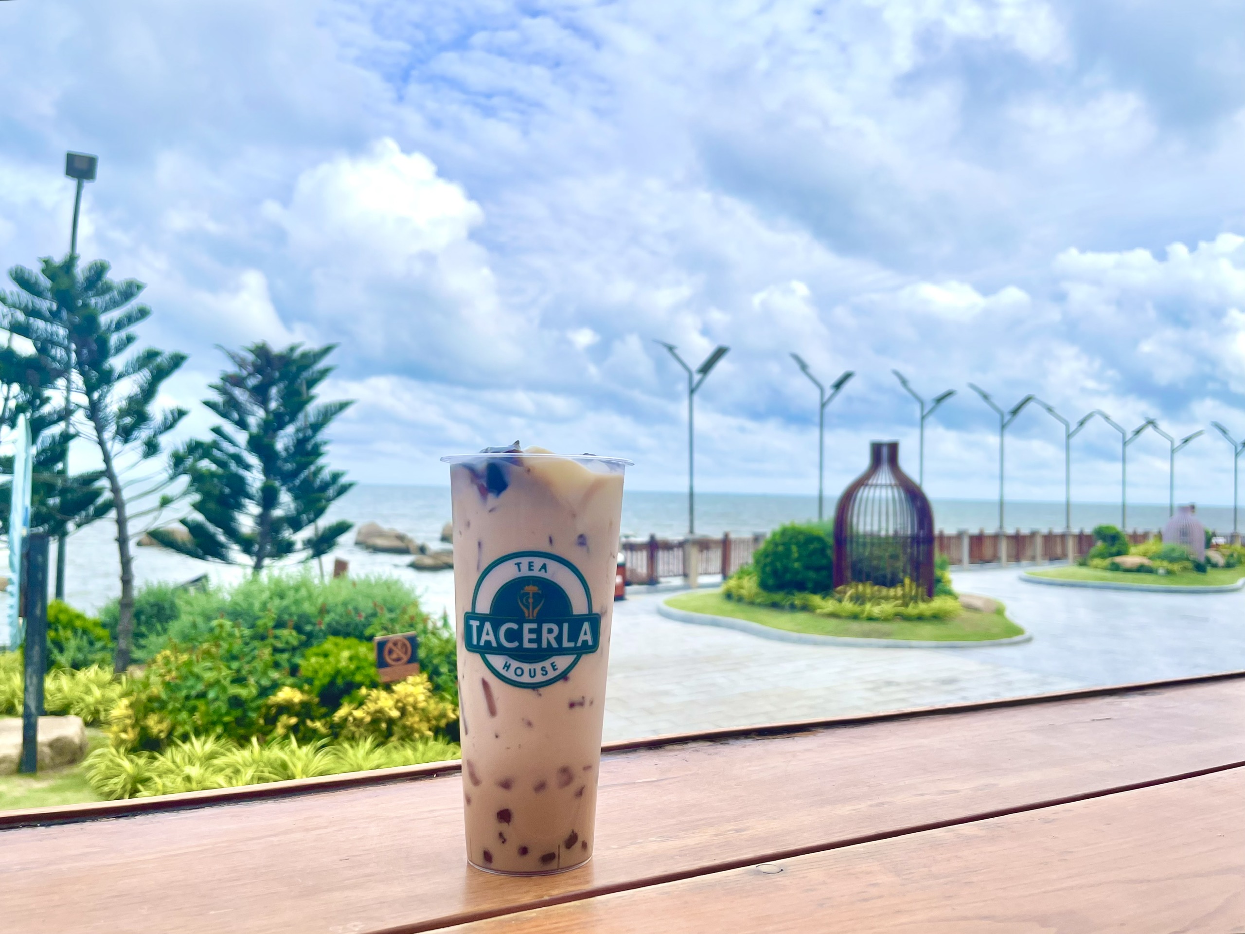 Trân Châu Beach  Resort ra mắt Thương hiệu và Cửa hàng Trà sữa Tacerla Tea House