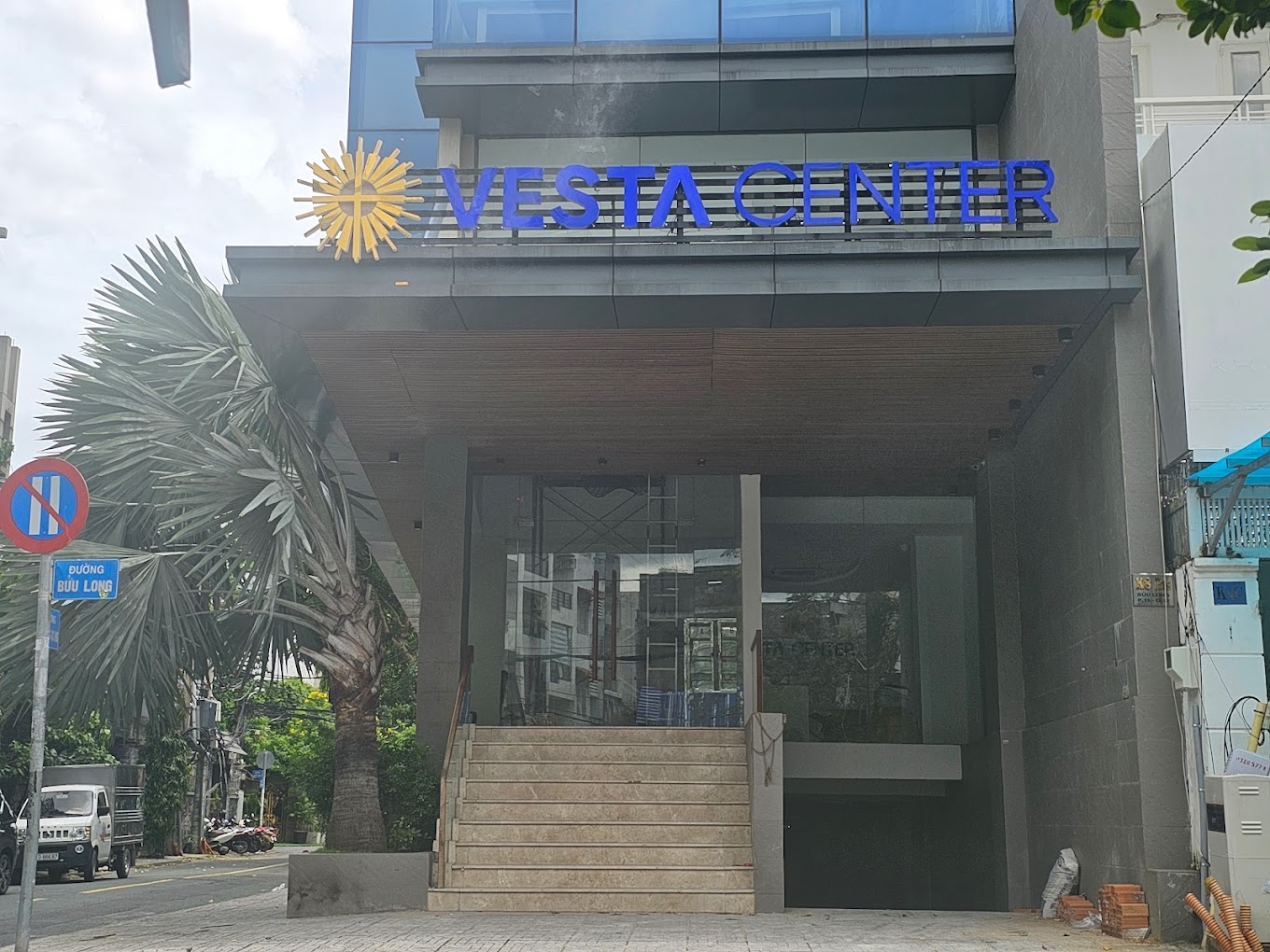 TPHCM Phát hiện cơ sở Vesta Center quảng cáo dịch vụ cấy vi sợi sinh học Insulin để giảm béo trái phép