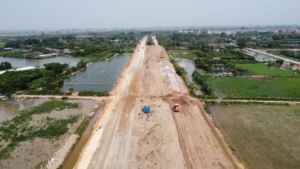 Cưỡng chế thu hồi đất, bàn giao mặt bằng cho Dự án đường trục phía Nam Hà Nội