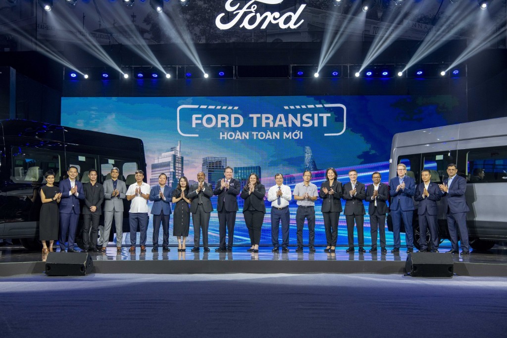 Ford Transit hoàn toàn mới sở hữu phong cách thiết kế hiện đại, nâng tầm sự thoải mái, tiện nghi