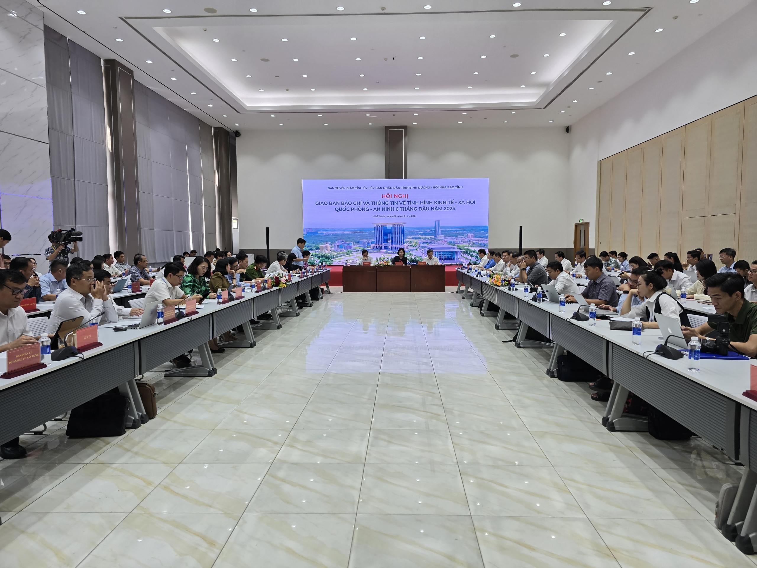 Bình Dương Phát triển kinh tế đạt kết quả tích cực, GRDP tăng trưởng mạnh