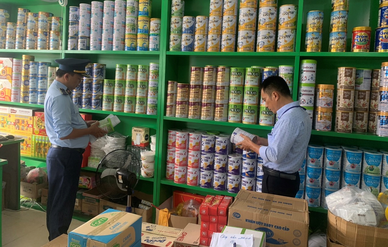 Tiền Giang Một doanh nghiệp bị xử phạt vì kinh doanh thực phẩm giả