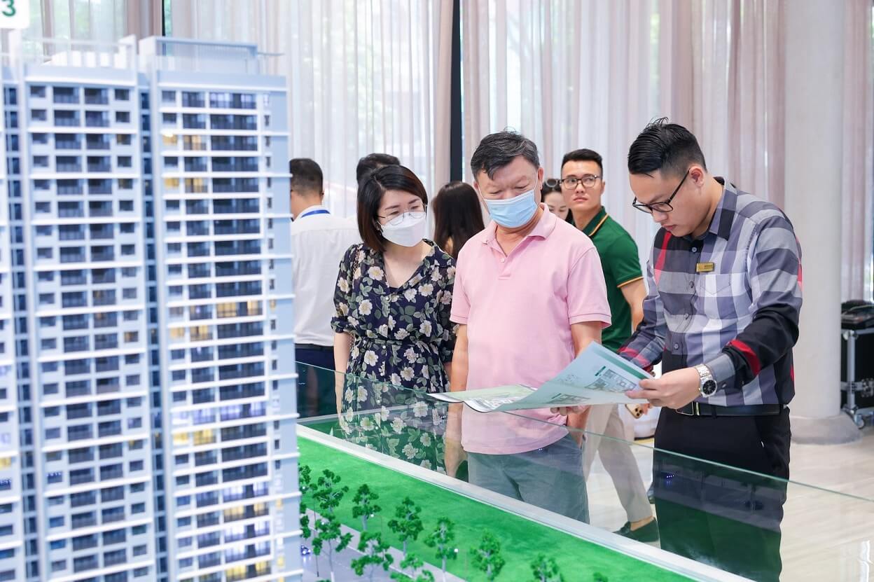 Thị trường bất động sản bước đầu ổn định, nhưng khó khăn còn chậm được giải quyết