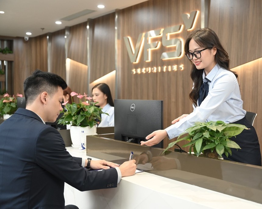 Cho người nội bộ vay sai quy định, Chứng khoán Nhất Việt (VFS) bị xử phạt
