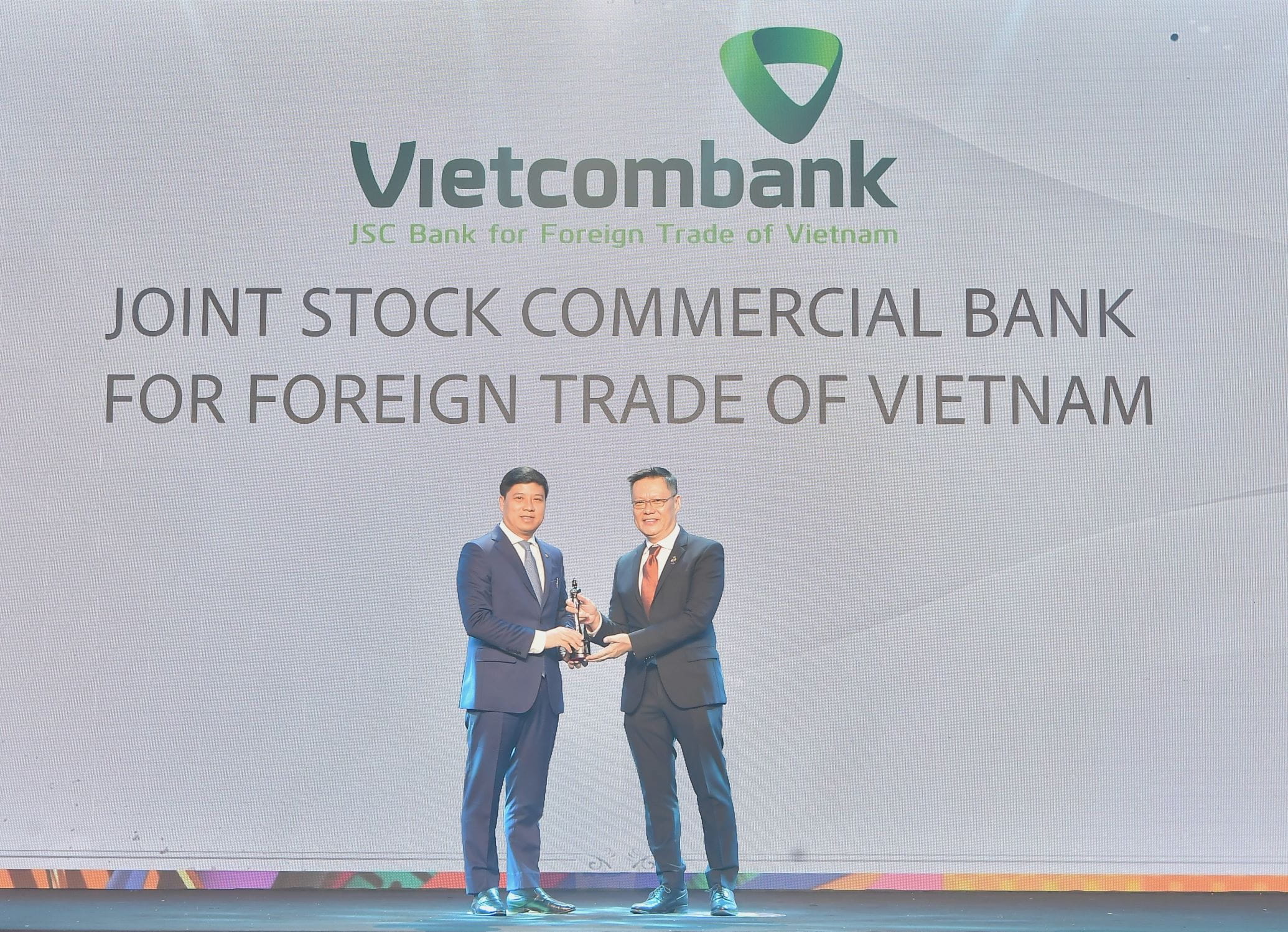 Vietcombank được vinh danh là “Nơi làm việc tốt nhất Châu Á” năm 2024