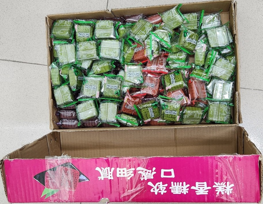 Phát hiện hàng trăm sản phẩm bánh Trung thu có dấu hiệu nhập lậu 