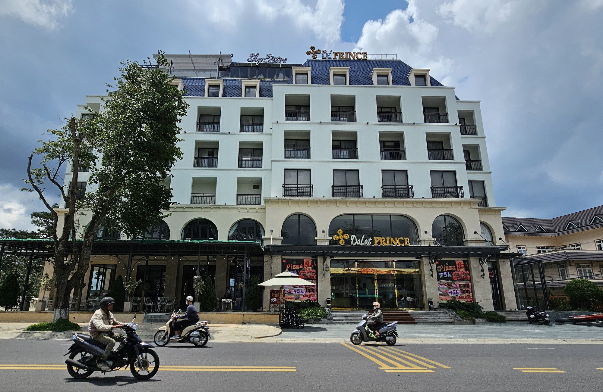Khách sạn Dalat Prince bị xử phạt vì đón khách khi chưa đủ các điều kiện