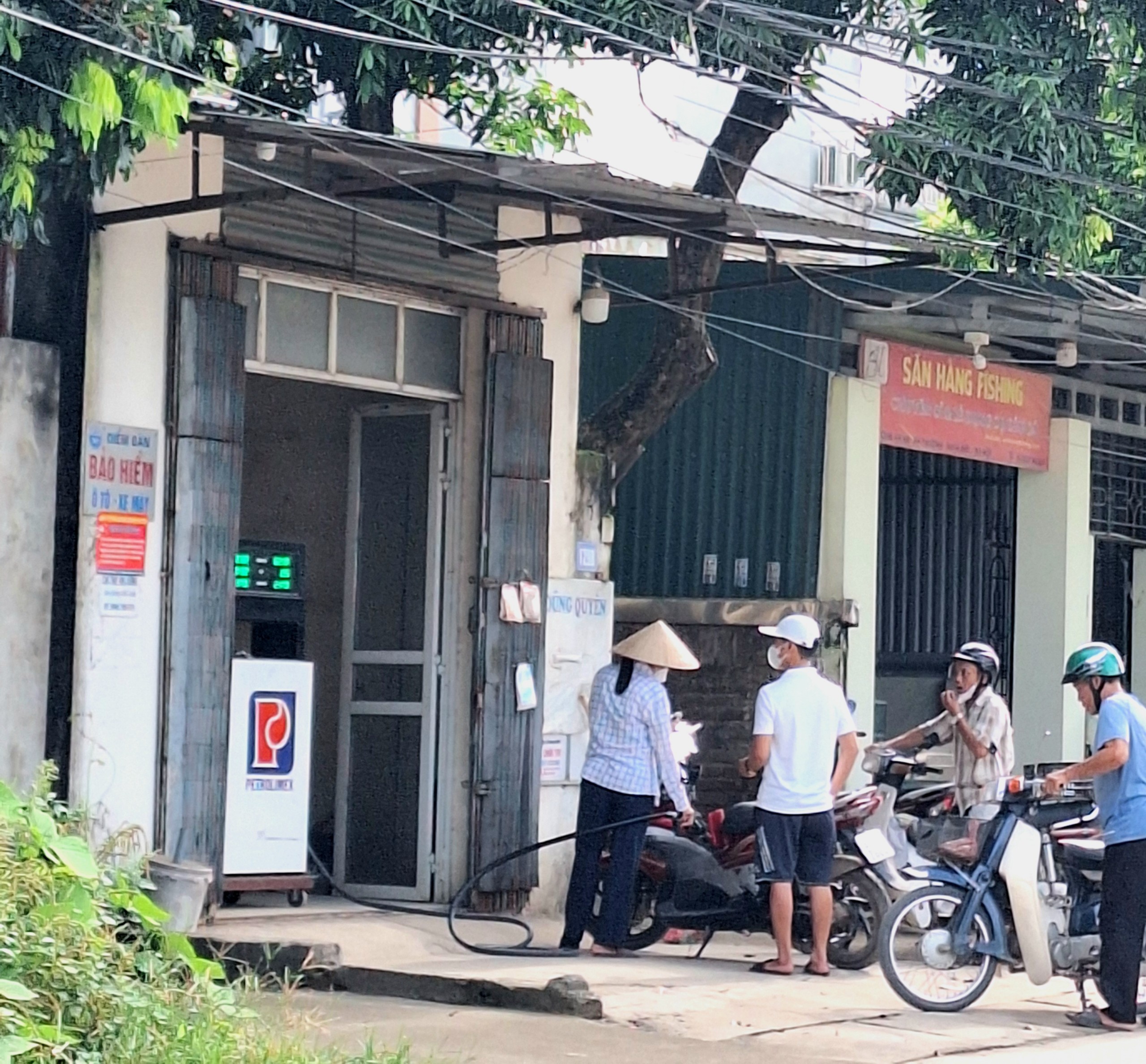 Hà Nội Quả bom nổ chậm tại cây xăng dầu không phép trên địa bàn huyện Hoài Đức