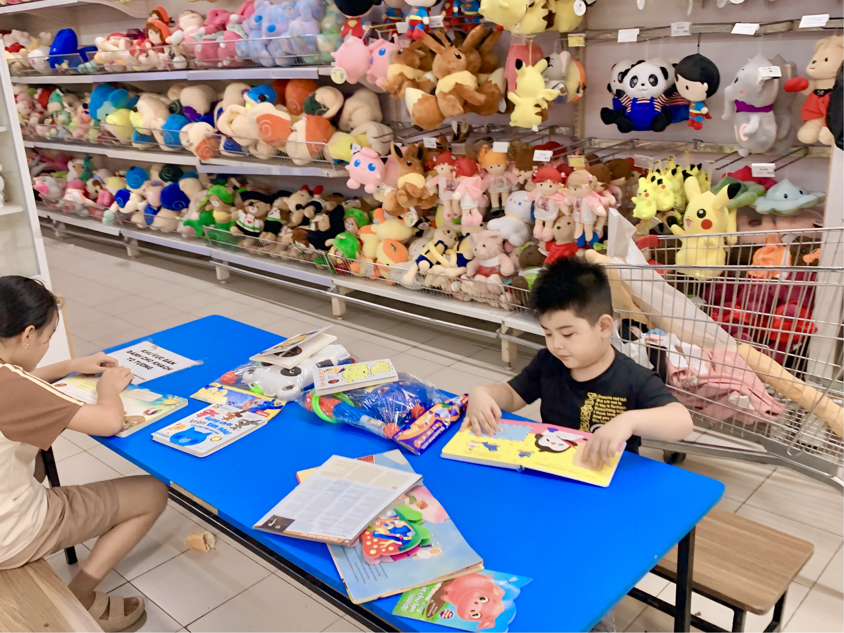  Hàng nghìn mặt hàng được trợ giá mùa khai giảng