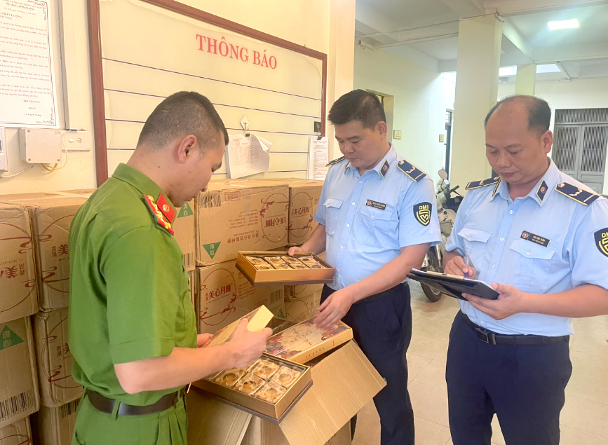 Hà Nội Phát hiện gần 5.000 sản phẩm bánh Trung thu nhập lậu