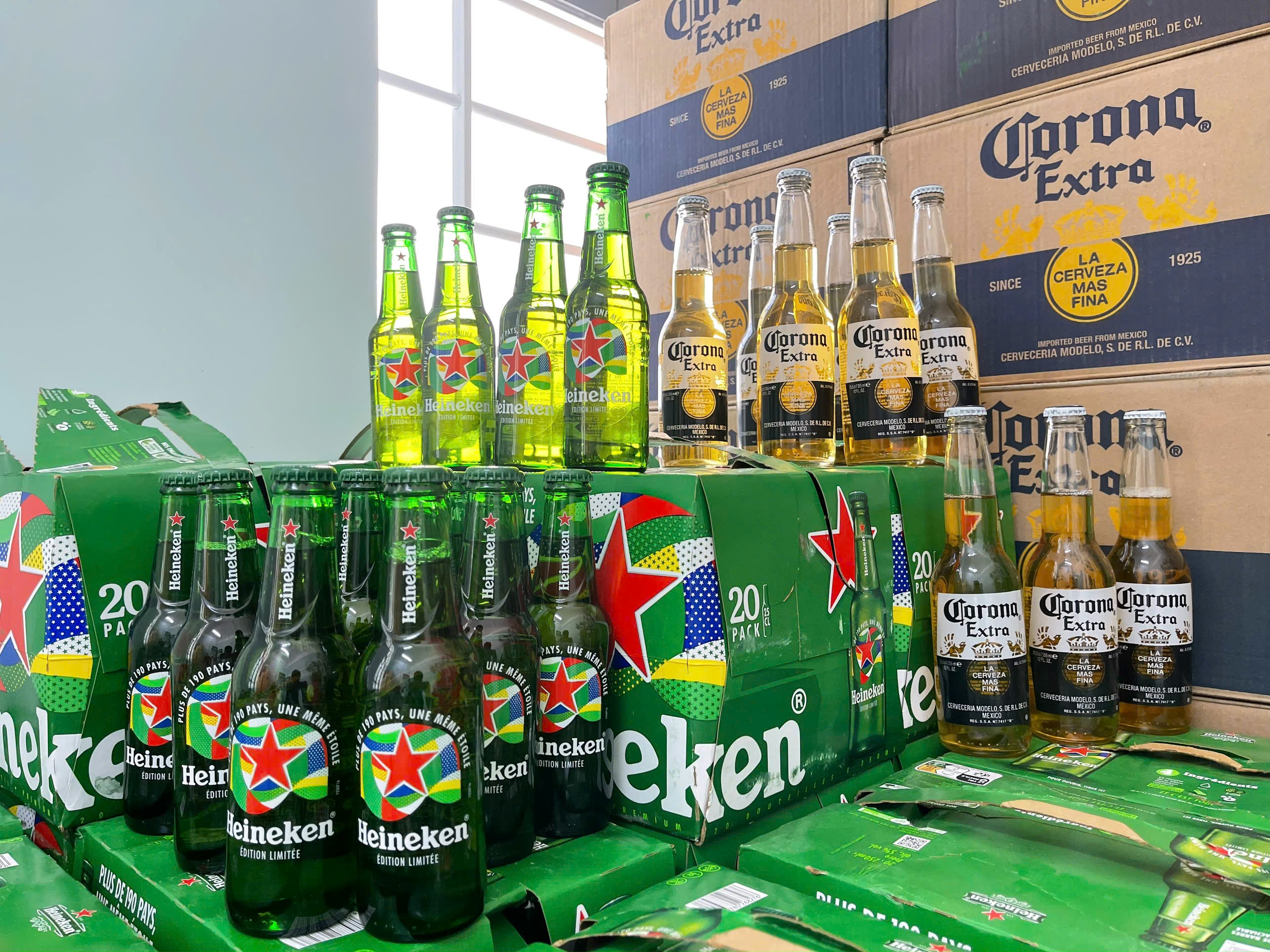 Phú Yên Tạm giữ gần 3.000 chai bia Heineken và Corona Extra nhập lậu