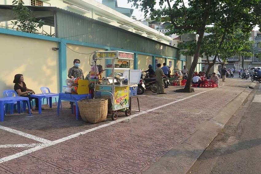 TPHCM Xử lý các trường hợp lấn chiếm, sử dụng lòng đường, hè phố trái quy định
