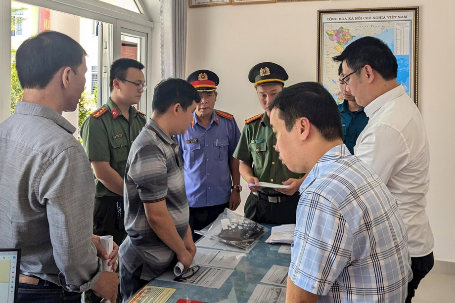 Bắt tạm giam Phó Chánh Văn phòng UBND tỉnh Quảng Trị