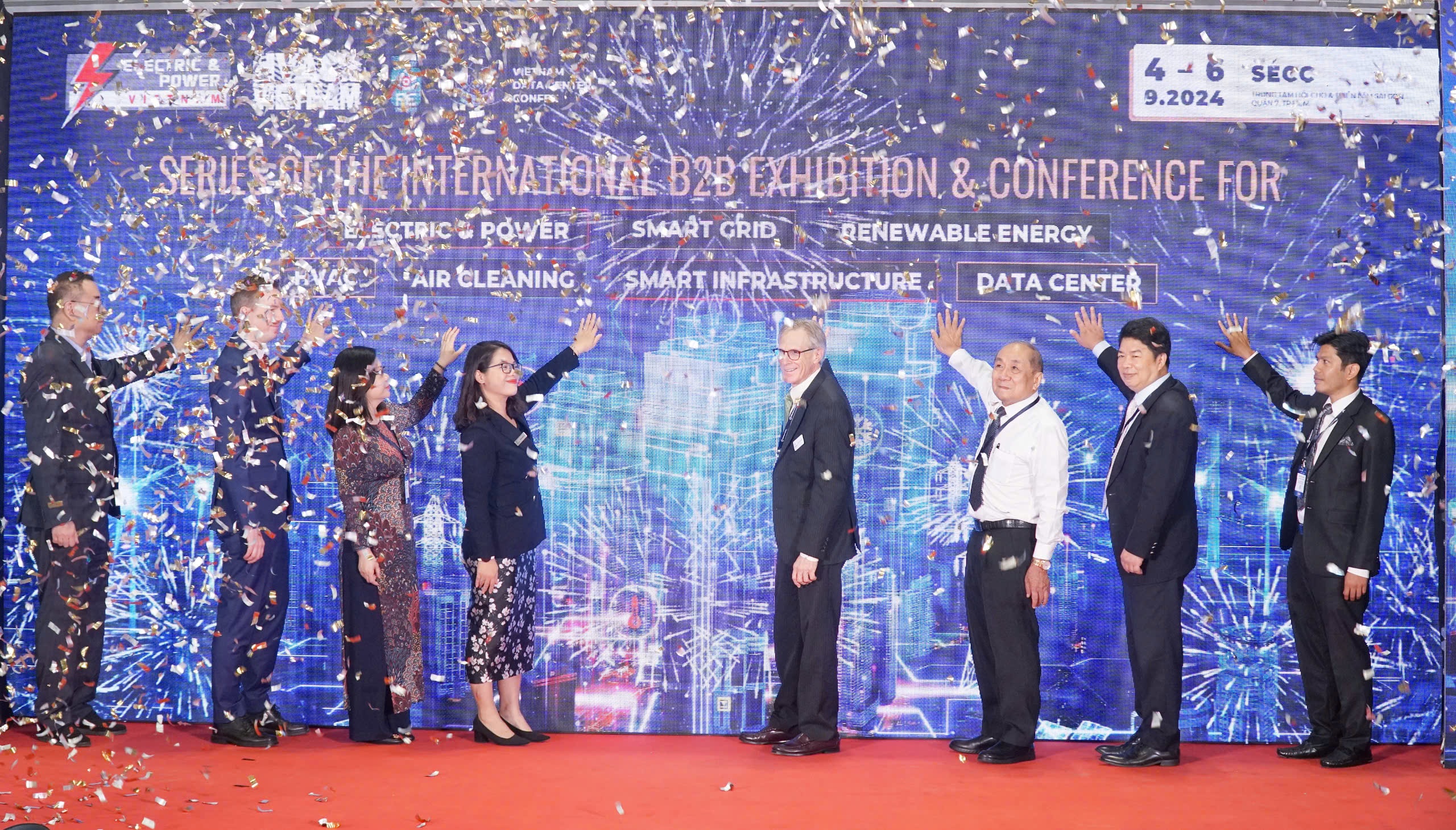 Khai mạc triển lãm Electric  Power Vietnam lần thứ 9 và HVACR Vietnam lần thứ 16