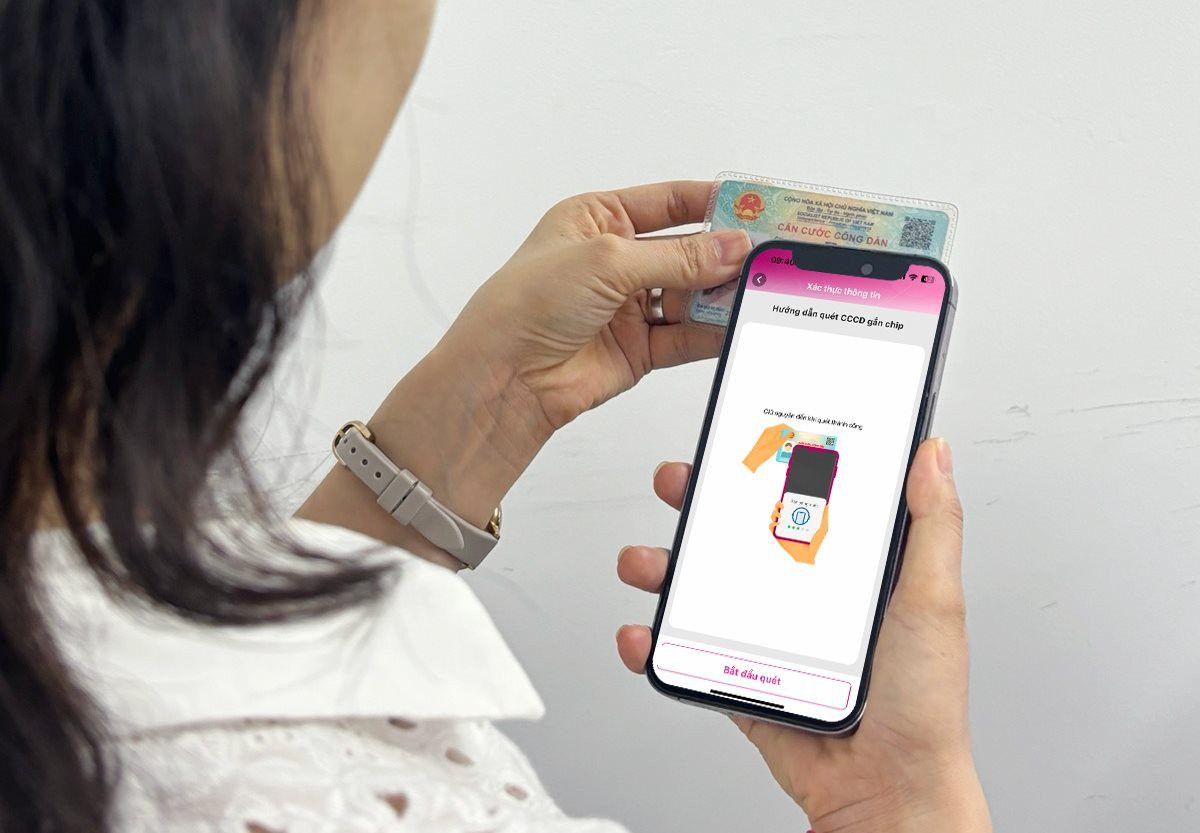 Yêu cầu xác thực sinh trắc học khi mở thẻ ATM, ví điện tử trực tuyến