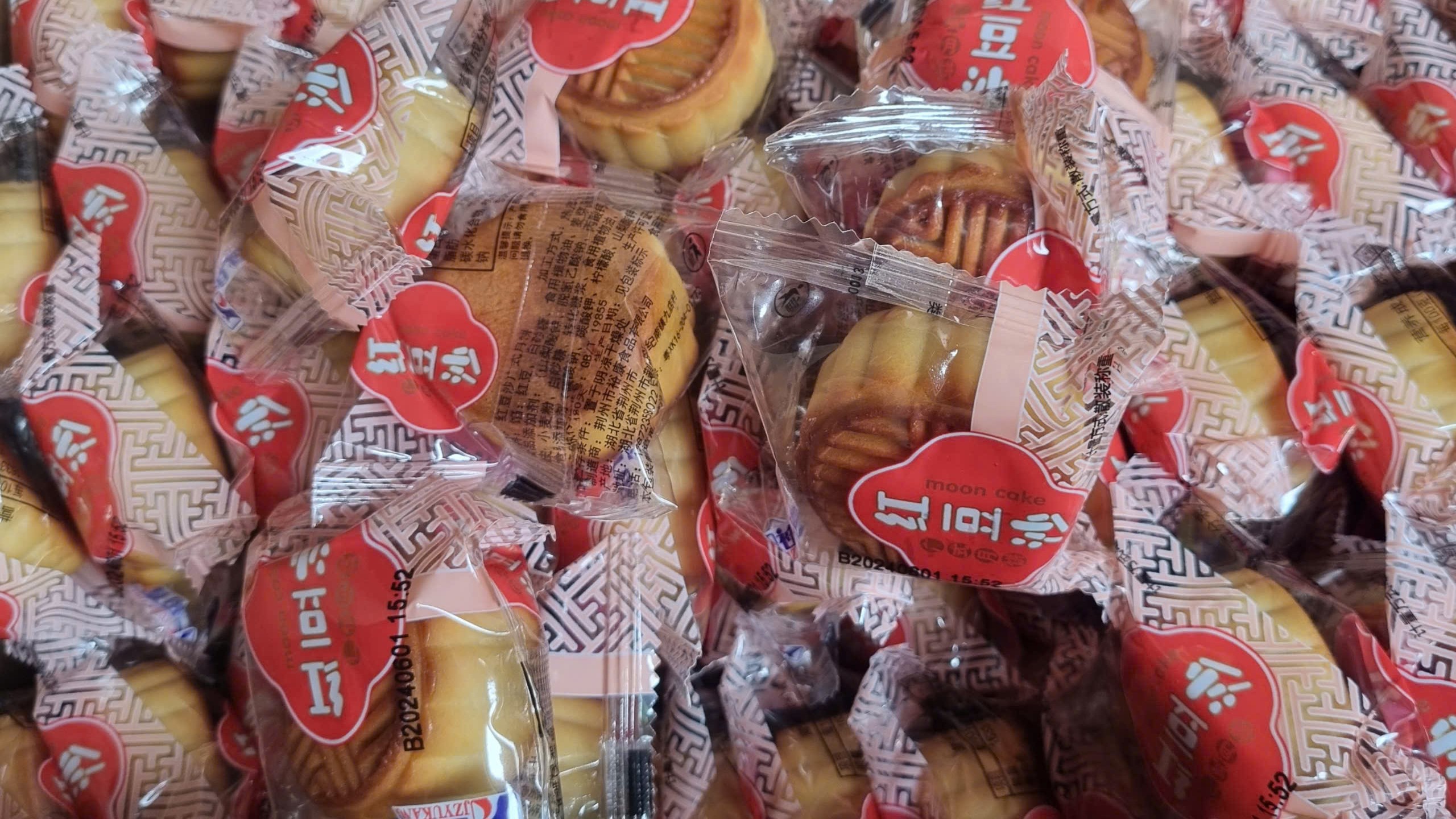 Gia Lai Phát hiện 7.800 cái bánh trung thu các loại không rõ nguồn gốc xuất xứ