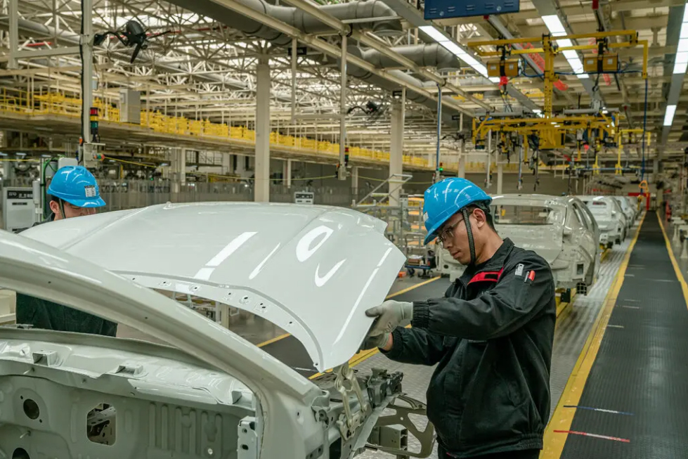 Hoa Kỳ áp thuế đối với hàng hóa Trung Quốc, xe điện bị áp 100%