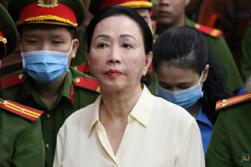 Bà Trương Mỹ Lan và 33 đồng phạm sẽ tiếp tục hầu tòa vụ Vạn Thịnh Phát giai đoạn 2