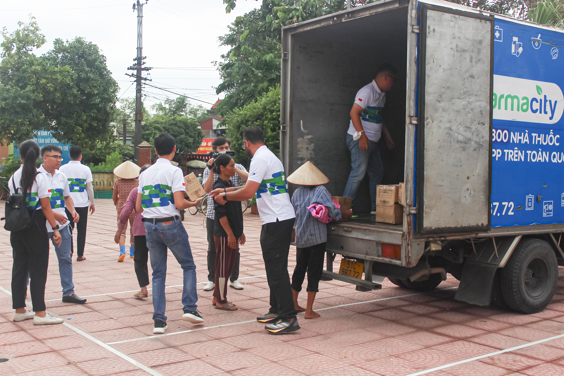 Pharmacity hỗ trợ sức khỏe người dân ở vùng bị ảnh hưởng sau bão lũ