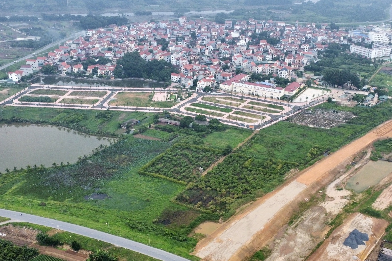 Dừng đấu giá 26 thửa đất tại huyện Đan Phượng