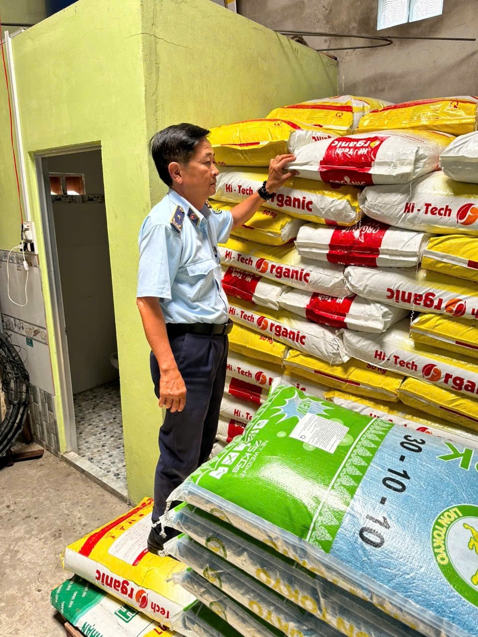 Đồng Tháp Phát hiện 4 tấn phân bón vi phạm nhãn hàng hóa