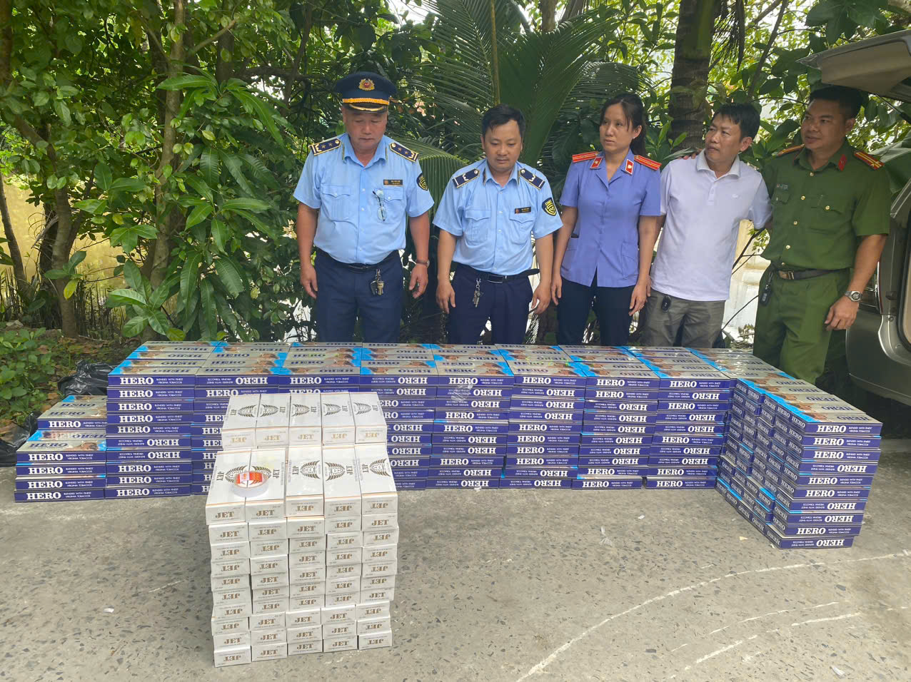 Cần Thơ Thu giữ hơn 6.000 bao thuốc lá Hero và Jet nhập lậu