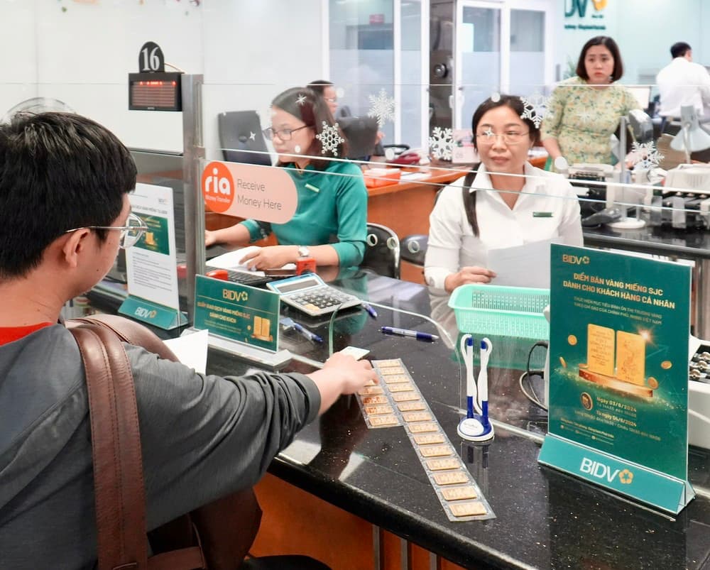 Một nhà băng quyết định mở rộng thêm 6 điểm bán vàng