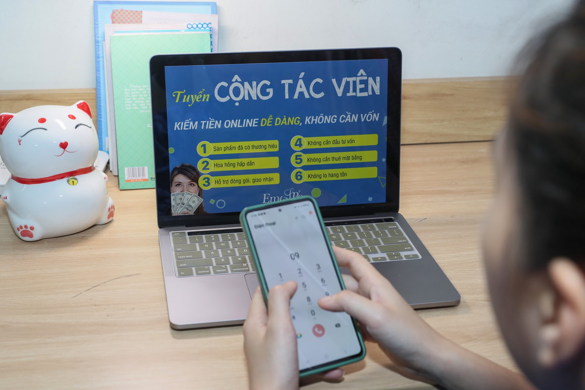 Hà Nội Một phụ nữ bị lừa gần 600 triệu sau khi làm công tác viên online