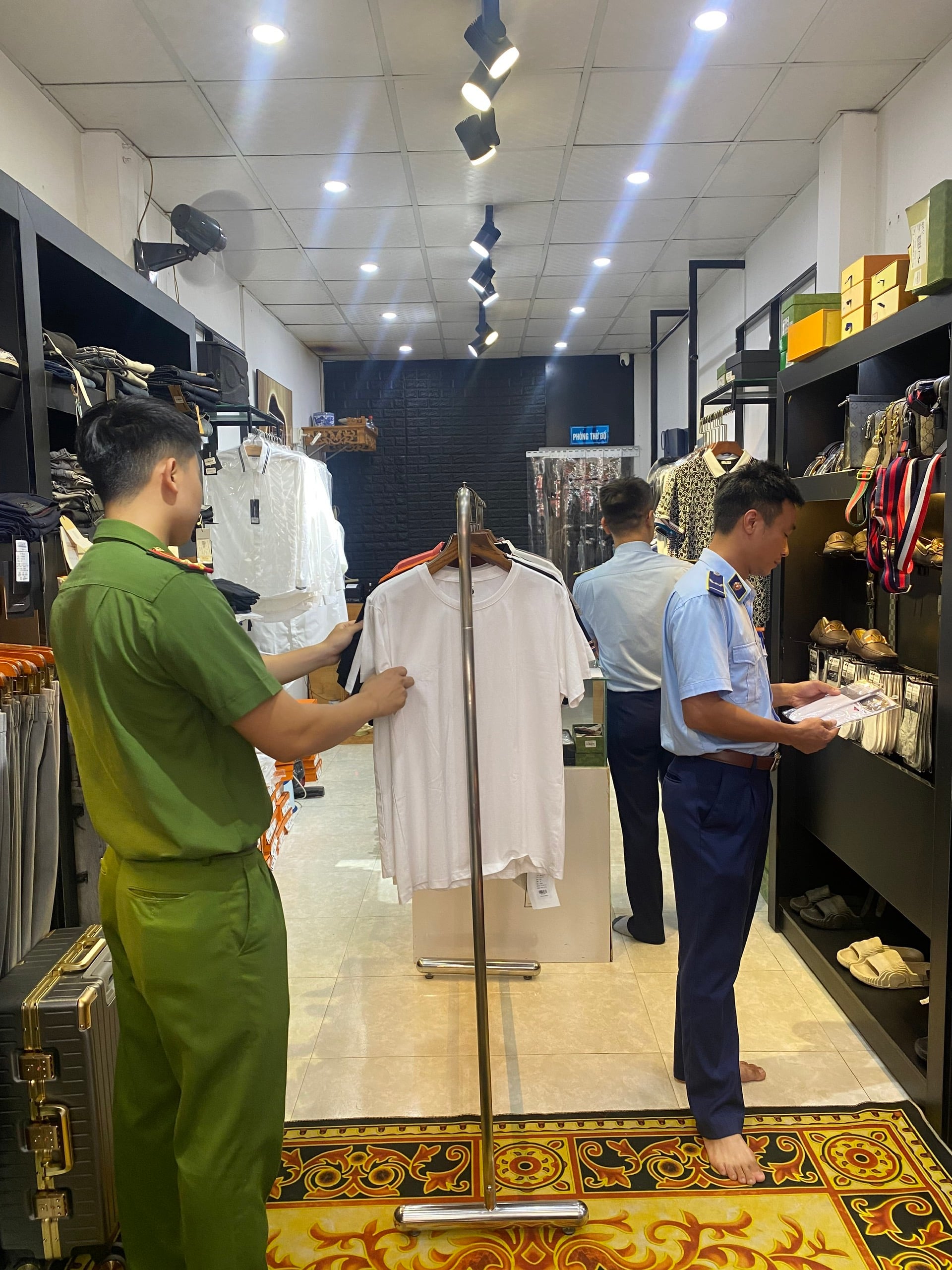 Xử lý nghiêm hàng hoá vi phạm quyền sở hữu trí tuệ