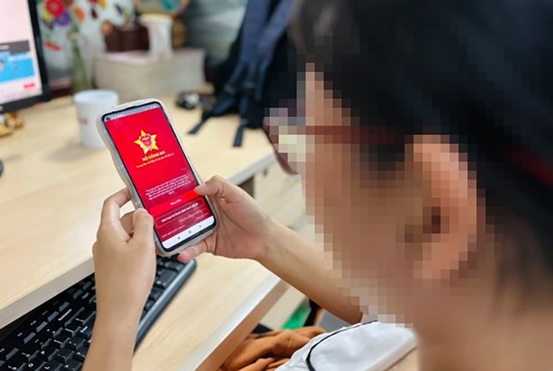 Cài đặt phần mềm dịch vụ công giả mạo, người phụ nữ mất gần 3 tỷ đồng