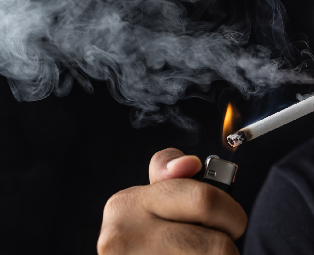 Hít phải khói thuốc lá từ người khác hàng chục nghìn người tử vong mỗi năm 