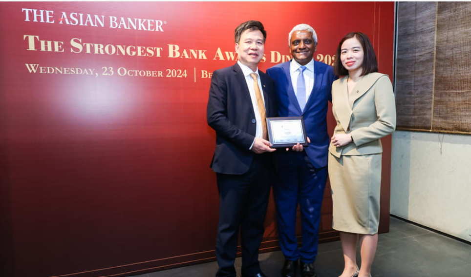 Vietcombank nhận giải thưởng “Ngân hàng mạnh nhất Việt Nam” năm 2024
