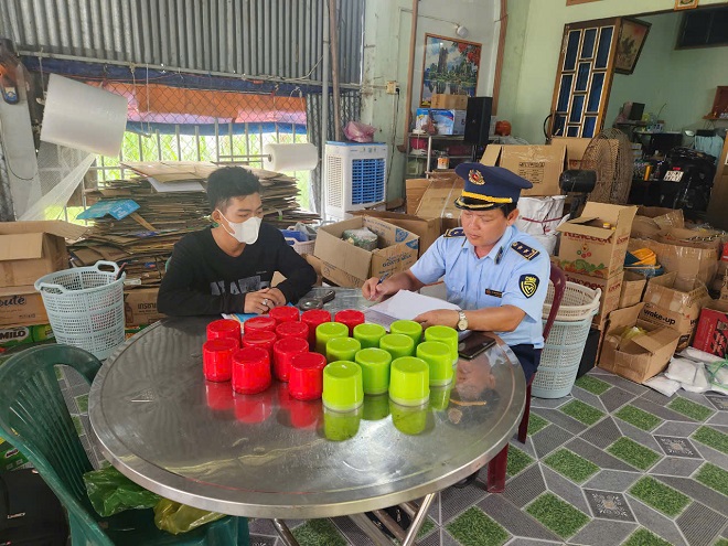 Tiền Giang Quảng cáo, bán mỹ phẩm không rõ nguồn gốc xuất xứ, một cơ sở kinh doanh bị xử phạt