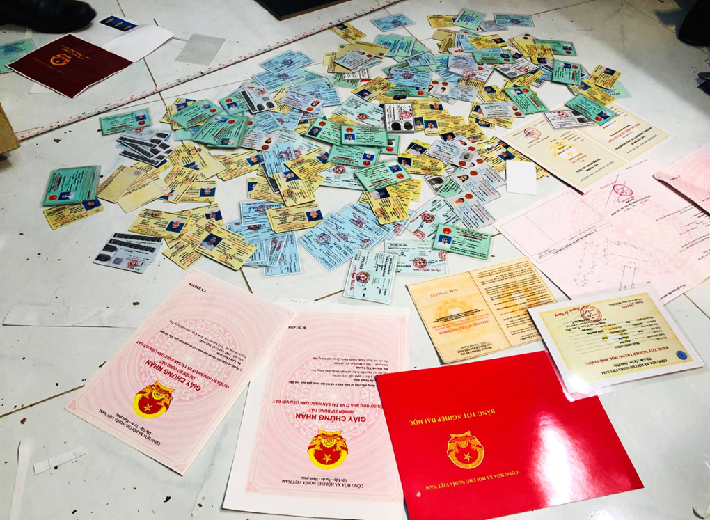 Liên tiếp triệt phá các vụ làm giả tài liệu, lừa đảo ngân hàng