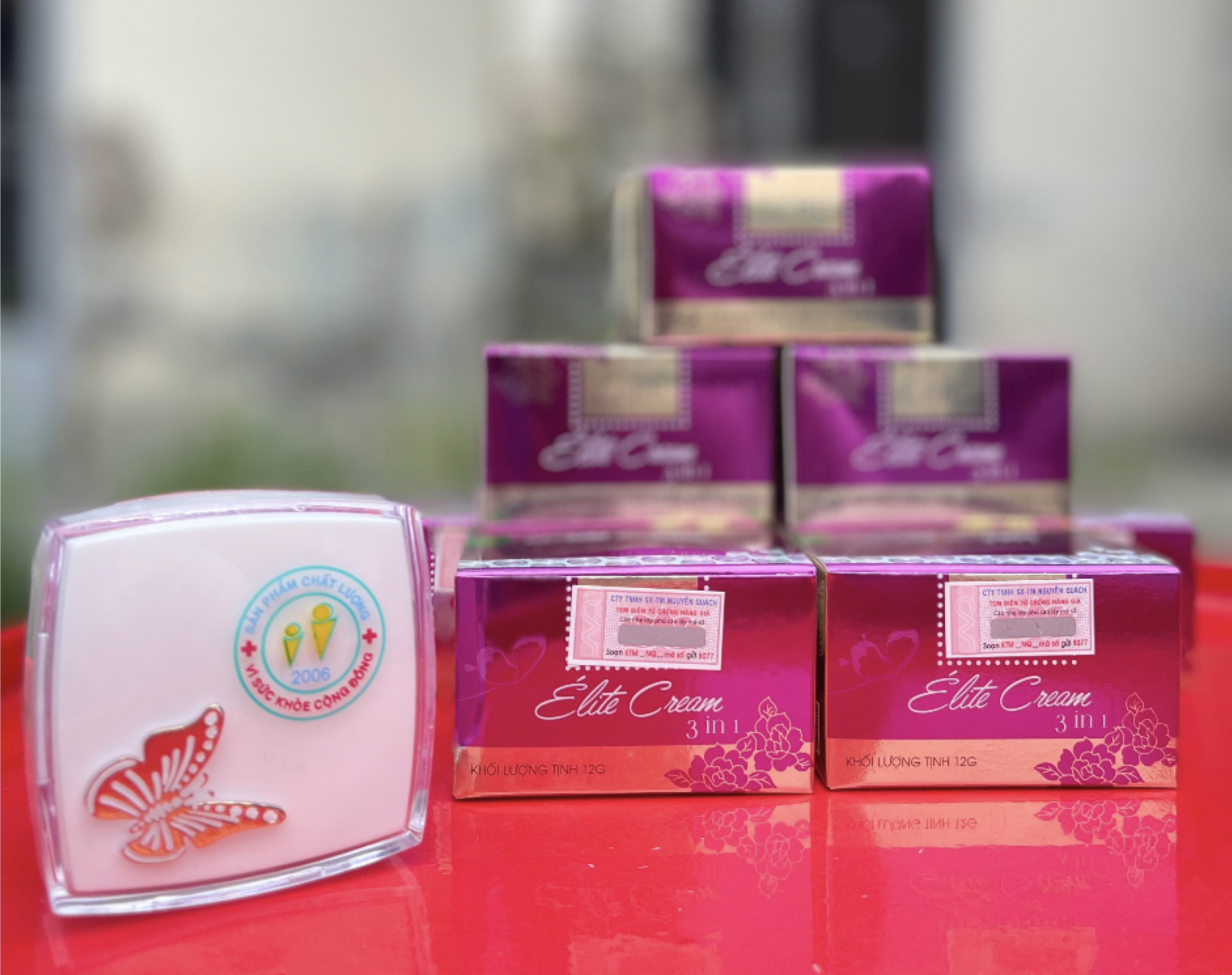 Sản phẩm mỹ phẩm của Công ty Nguyễn Quách tiếp tục bị Bộ Y tế yêu cầu thu hồi