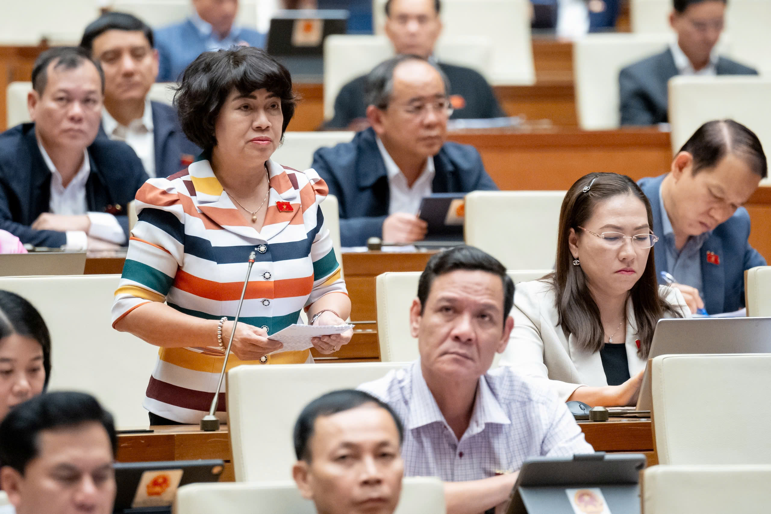 ĐBQH Cần cân nhắc áp dụng thuế tiêu thụ đặc biệt với đồ uống có đường