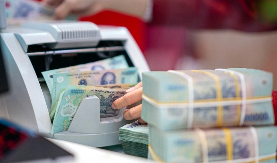 Có đáng lo ngại khi các nhà băng liên tục tăng lãi suất tiền gửi