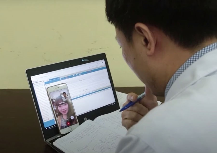 Đừng để sức khỏe rơi vào bẫy công nghệ